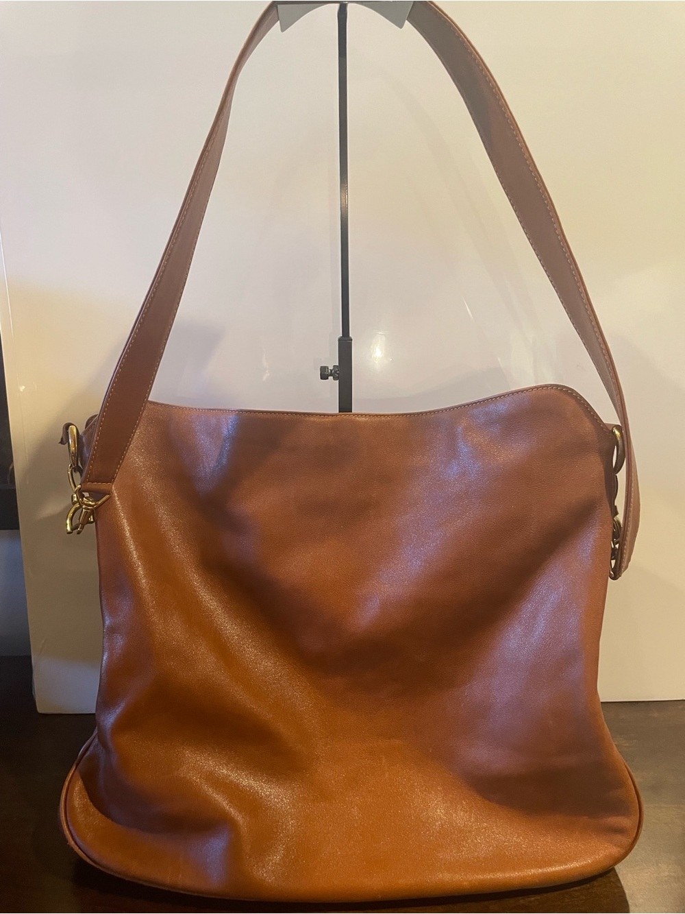 Gucci Leather Shoulder Bag in Brown